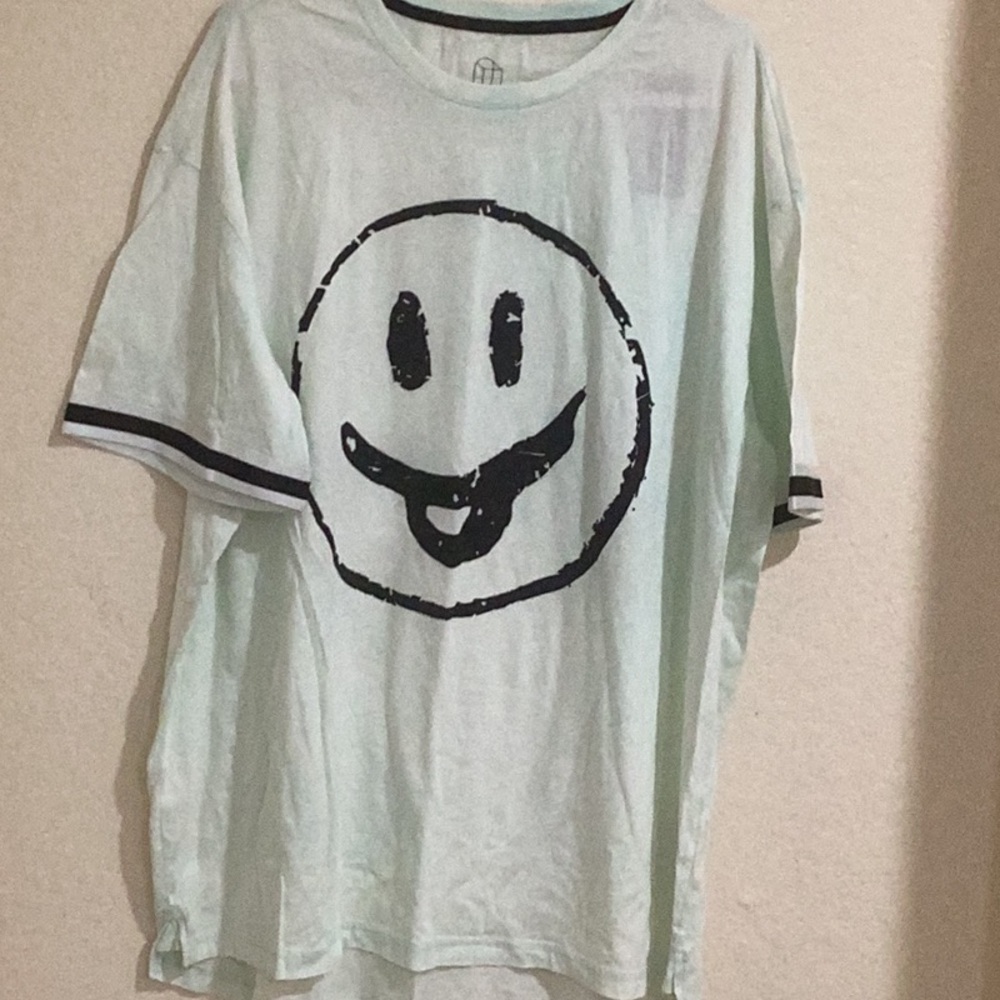 Smiley Face Graphic T-Shirt